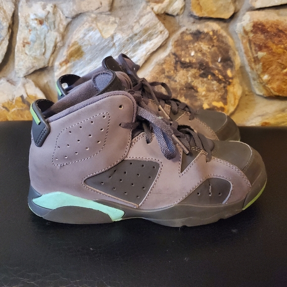 Air Jordans Retro - Picture 3 of 5